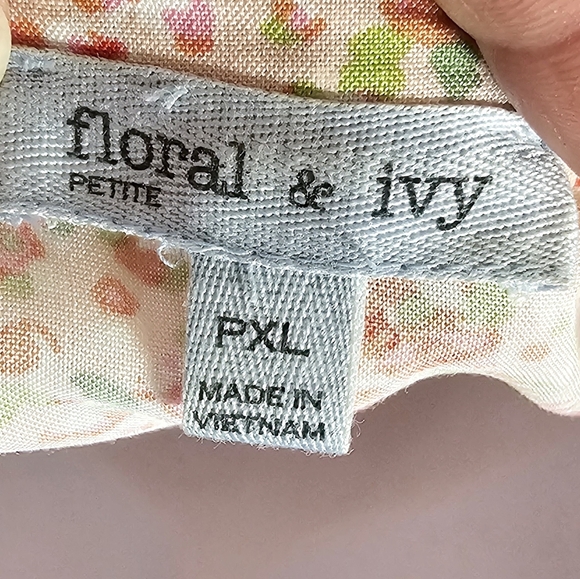 3/$20 Floral & Ivy PXL Tiered Floral Top - Picture 3 of 9